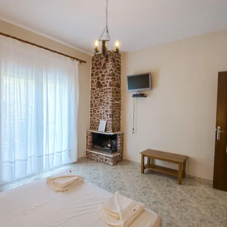 Petra Mare Daire Alikí