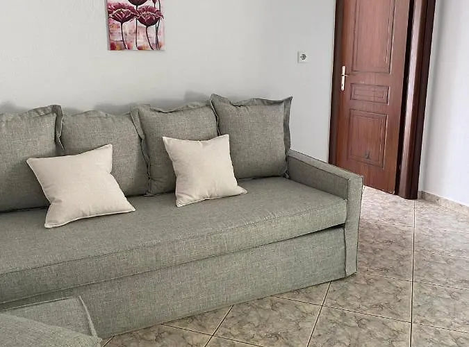 Petra Mare Apartment Alikí
