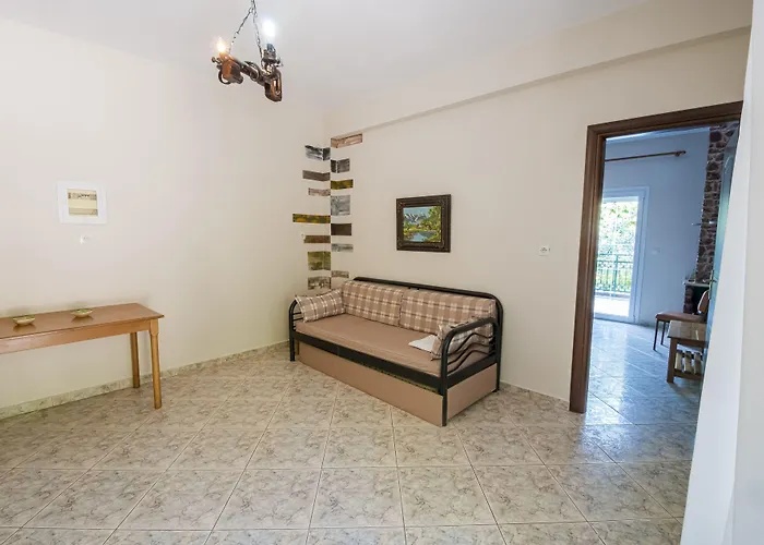 Petra Mare Apartment Alikí