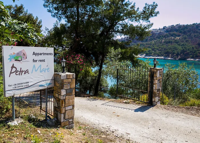 Petra Mare Apartment Alikí